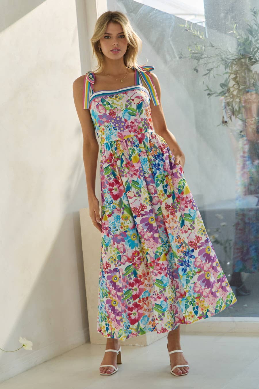 Oddi - Spring bloom Midi Dress